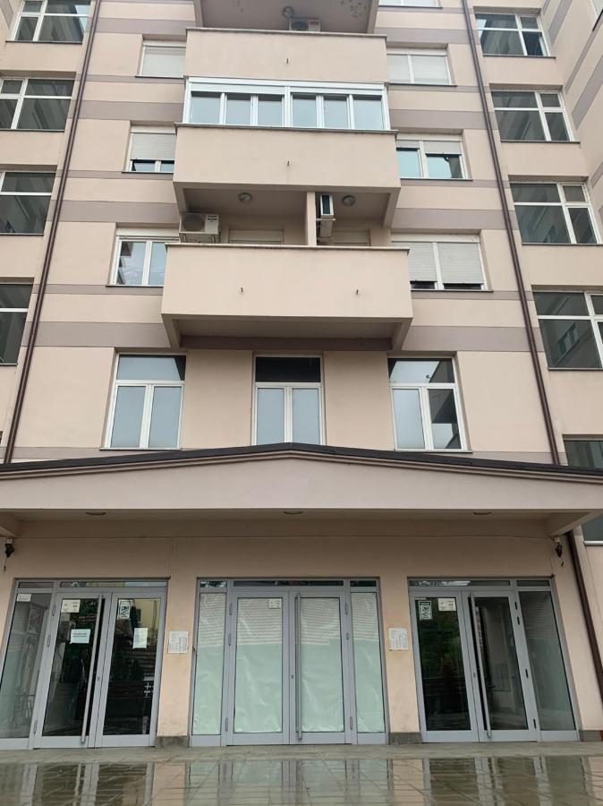 Zara Apartman Krusevac - Centar Apartment Exterior foto